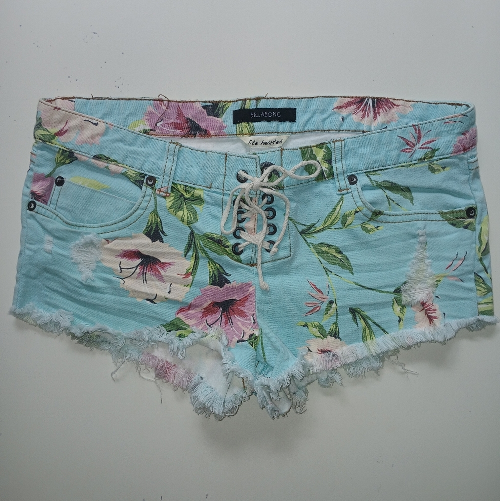 Billabong Floral Lace-Up Women's Shorts - Light Blue and Pink